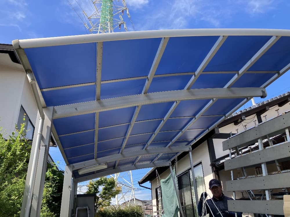 ハート工夢店のカーポート屋根張替え後